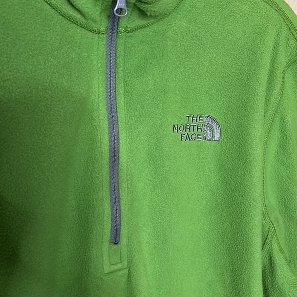 The North Face 1/2 zip fleece Pullover - Picture 3 of 7